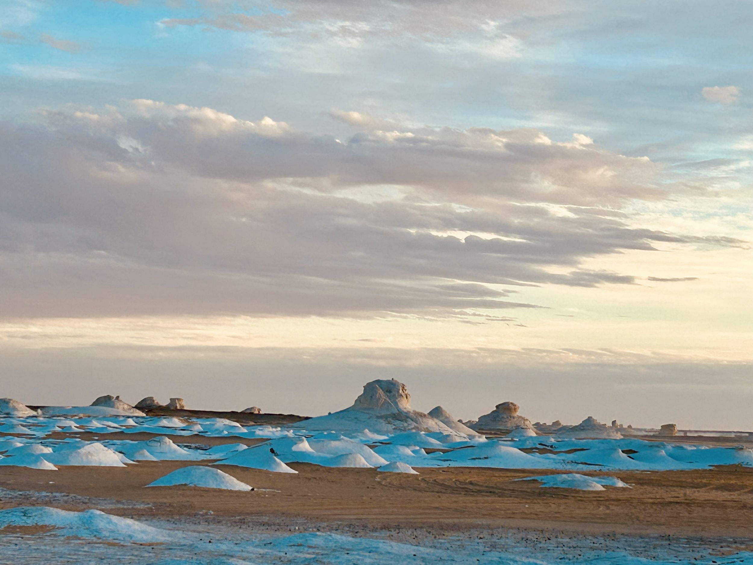 Chalk-white rock formations in the White Desert